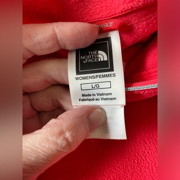 EUC The North Face 1/4 zip pullover coral size Large (runs small) - Picture 5 of 7